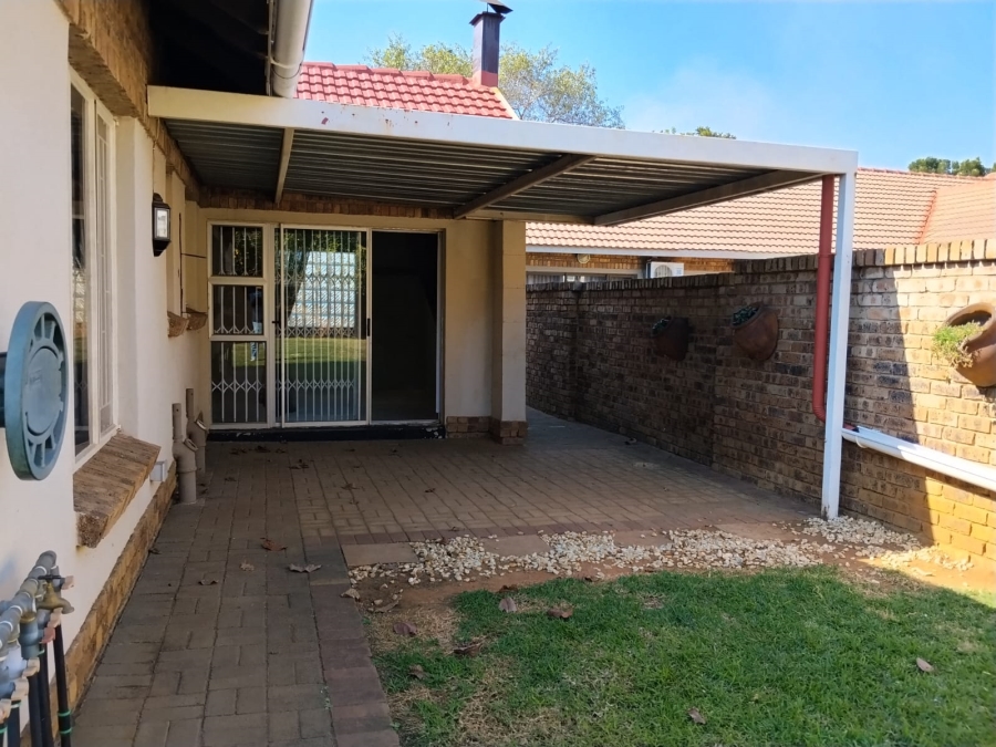 3 Bedroom Property for Sale in Waterval East North West